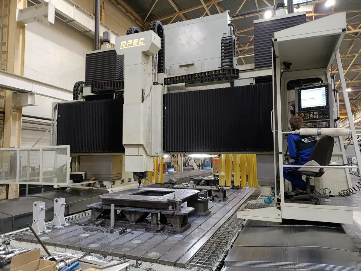 Портально-фрезерный 5-осевой обрабатывающий центр MCW-40120 APEC